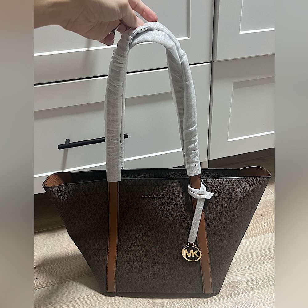 Michael Kors Pratt Large Tote